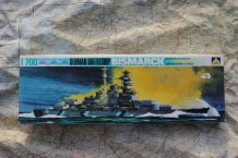 images/productimages/small/BISMARCK Kriegsmarine Battleship WWII AOSHIMA 101.jpg